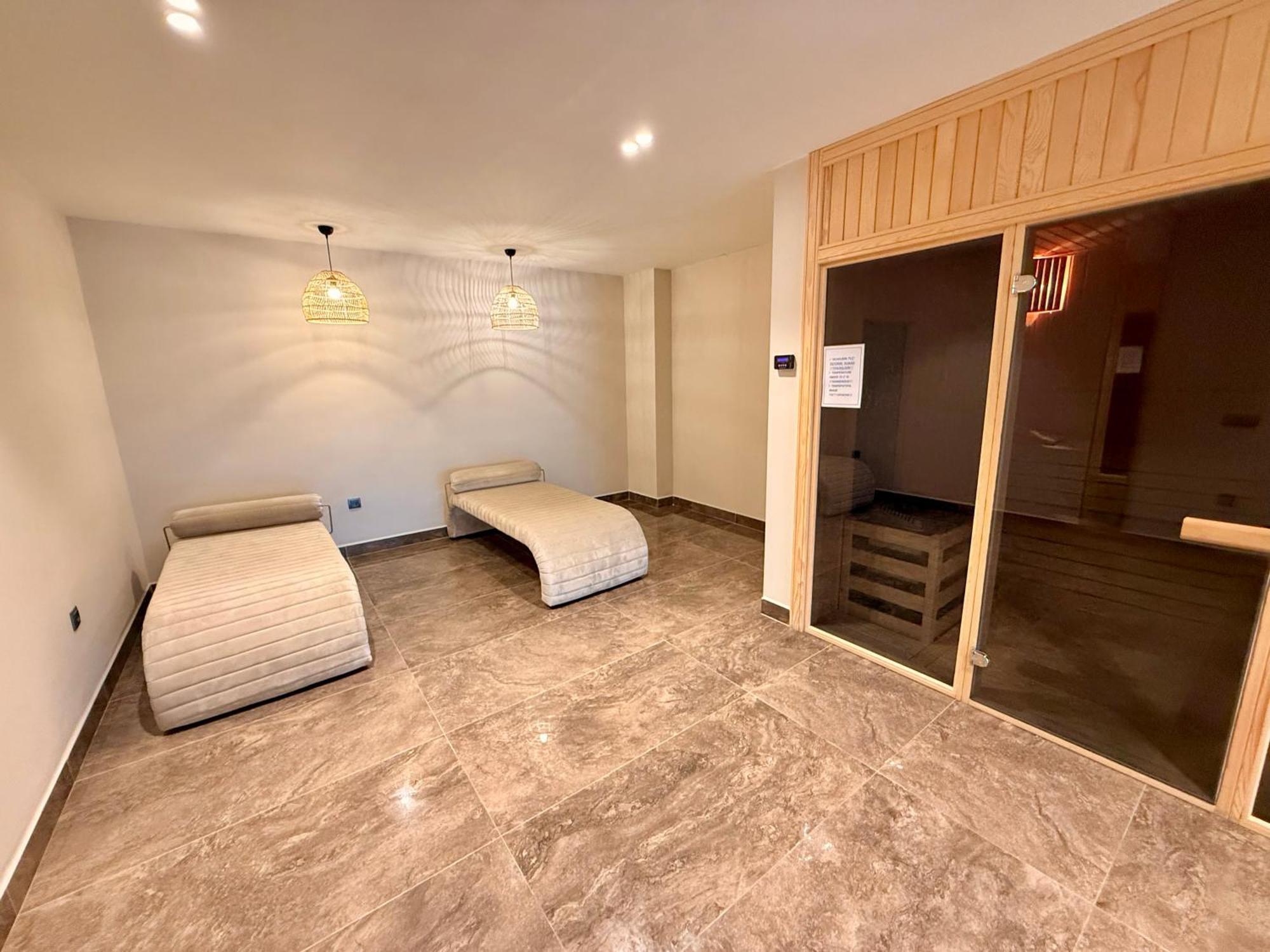 Sa Apartment! 2bd Duplex On The Cleopatra Apartment *